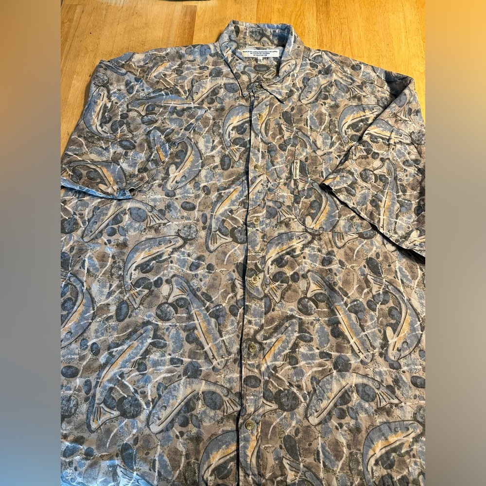Columbia Outdoor Fish Print Button Up Short Sleeve Shirt 2XL Vintage Blue/Grey
